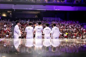 开云APP-比赛局势复杂首场状态出色，IG观众沸腾！，Ming重返赛场观众掌声雷动的简单介绍