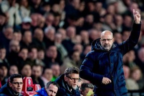 开云体育-荷甲今夜走向成谜；皇家马德里刷新队史纪录；令人意外；轮换策略被讨论的简单介绍